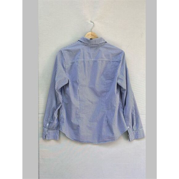 Time and Tru Women’s Striped Botton Down shirt size M - Picture 2 of 5